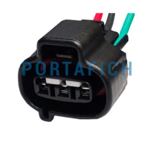 PORTAFICH CONECTOR 3 VIAS SENSOR DE VELOCIDAD TOYOTA HILUX
